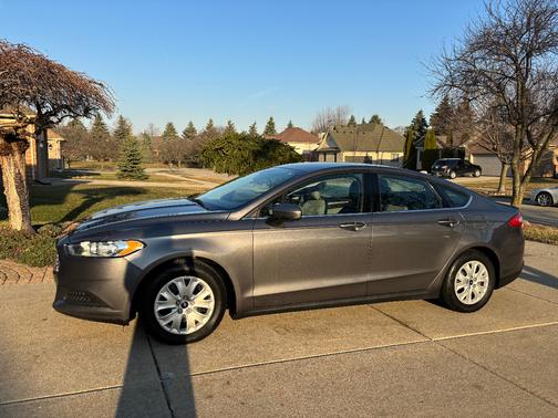 2014 Ford Fusion S