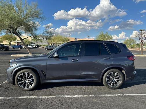 Gray 2020 BMW X5 xDrive40i