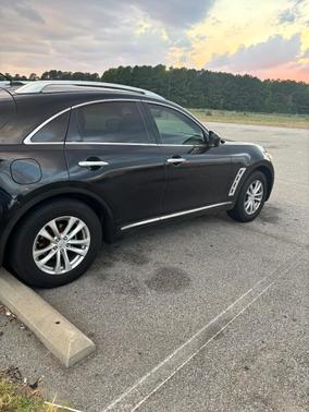 Black 2011 INFINITI FX35 Base