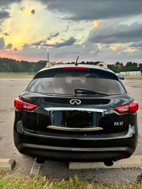 Black 2011 INFINITI FX35 Base