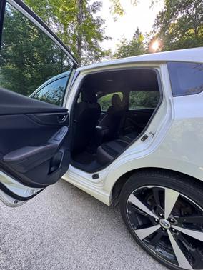 White 2018 Subaru Impreza 2.0i Sport