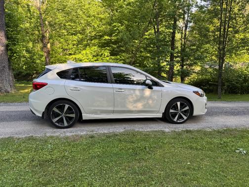 White 2018 Subaru Impreza 2.0i Sport
