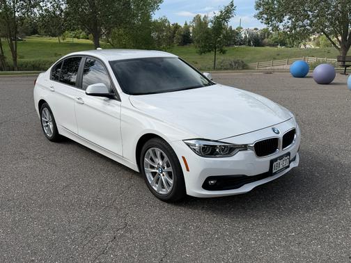 White 2018 BMW 320 i xDrive