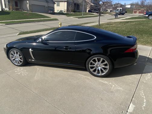 Photo 5 of 17 of 2009 Jaguar XKR Base