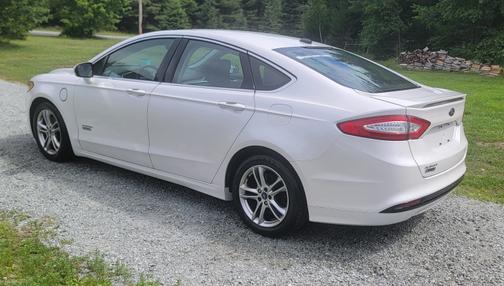 White 2016 Ford Fusion Energi Titanium