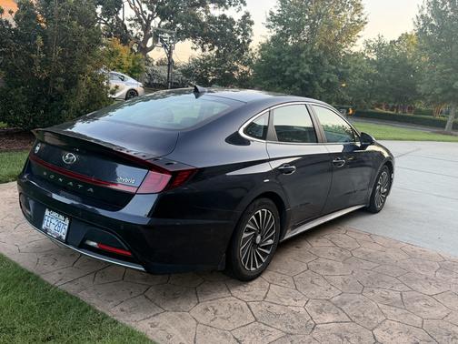 Blue 2022 Hyundai SONATA Hybrid Limited
