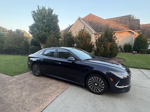 Blue 2022 Hyundai SONATA Hybrid Limited