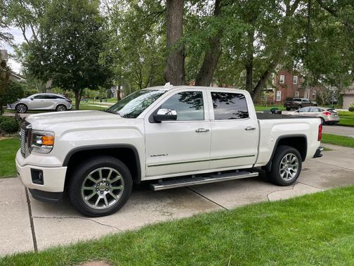 Beige 2015 GMC Sierra 1500 Denali
