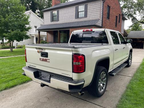 Beige 2015 GMC Sierra 1500 Denali