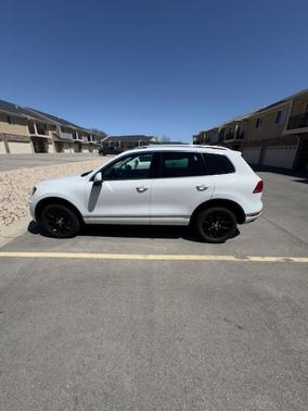 2016 Volkswagen Touareg VR6 Sport w/Technology