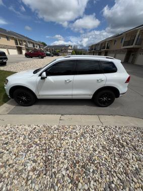 2016 Volkswagen Touareg VR6 Sport w/Technology