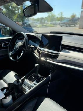 White 2022 Jeep Compass Limited