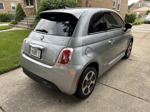 2017 FIAT 500e Battery Electric