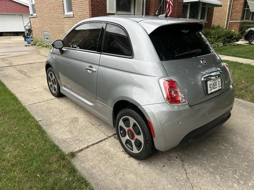 2017 FIAT 500e Battery Electric