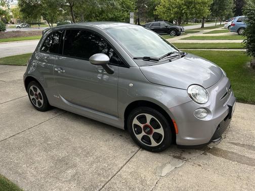 2017 FIAT 500e Battery Electric