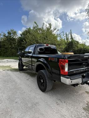 Black 2017 Ford F-250 Lariat