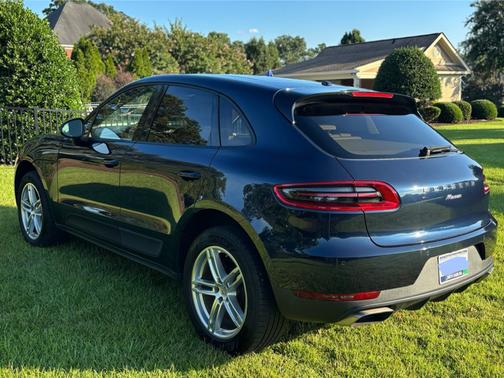 2017 Porsche Macan Macan