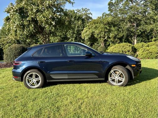 2017 Porsche Macan Macan