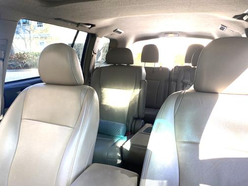 2013 Toyota Highlander SE