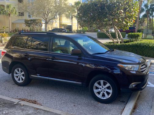 2013 Toyota Highlander SE