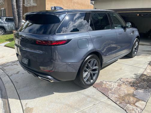 2024 Land Rover Range Rover Sport P360 SE