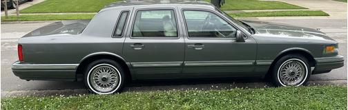 1997 Lincoln Town Car Signature