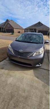 2011 Toyota Sienna XLE