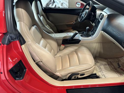 2005 Chevrolet Corvette Base