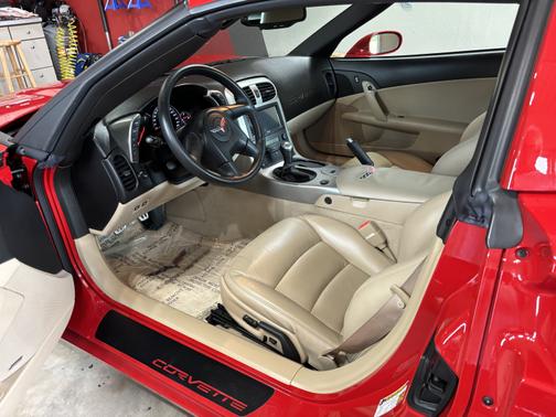 2005 Chevrolet Corvette Base