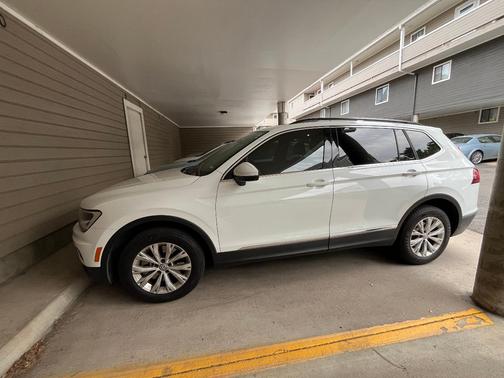 White 2018 Volkswagen Tiguan 2.0T SE