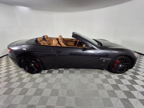 Gray 2015 Maserati GranTurismo Base