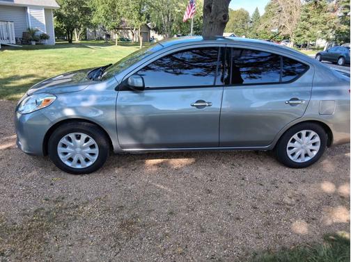 2014 Nissan Versa 1.6 SV