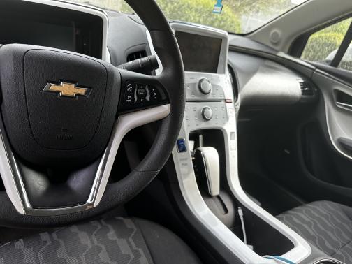 2011 Chevrolet Volt Base