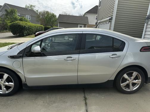 2011 Chevrolet Volt Base