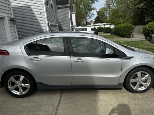 2011 Chevrolet Volt Base