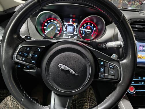 2018 Jaguar F-PACE 30t Premium