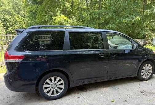2014 Toyota Sienna LE