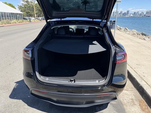 Black 2025 Tesla Model Y Long Range AWD