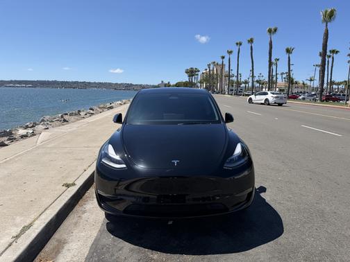 Black 2025 Tesla Model Y Long Range AWD