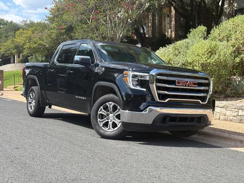 Black 2021 GMC Sierra 1500 SLE