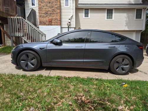 Photo 1 of 5 of 2020 Tesla Model 3 Standard Range