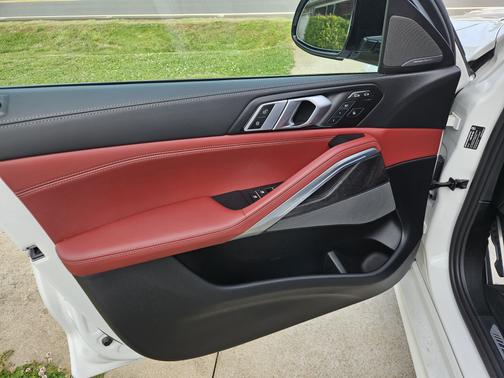 White 2025 BMW X6 M60i