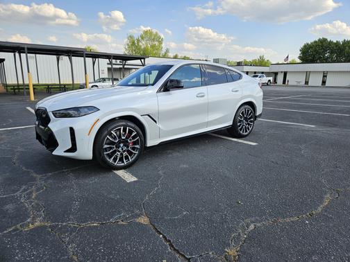 2025 BMW X6 M60i