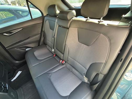 Blue 2024 Kia Niro EX