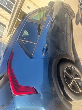 Blue 2024 Kia Niro EX