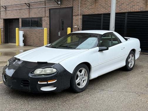 1998 Chevrolet Camaro Base