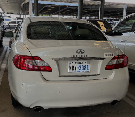 White 2013 INFINITI M37 x