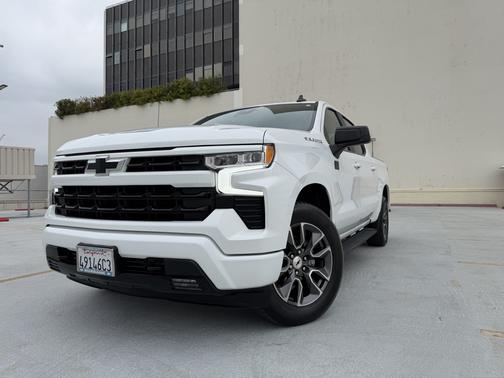 White 2022 Chevrolet Silverado 1500 RST