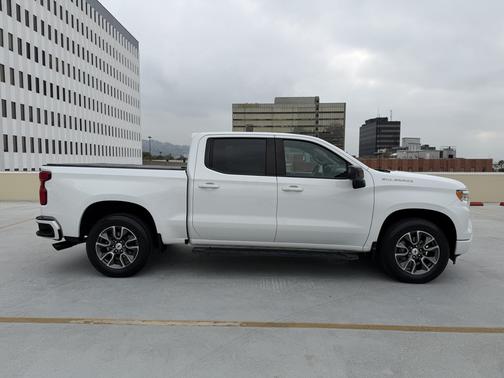 White 2022 Chevrolet Silverado 1500 RST