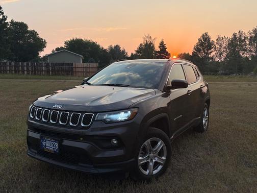 Gray 2023 Jeep Compass Latitude